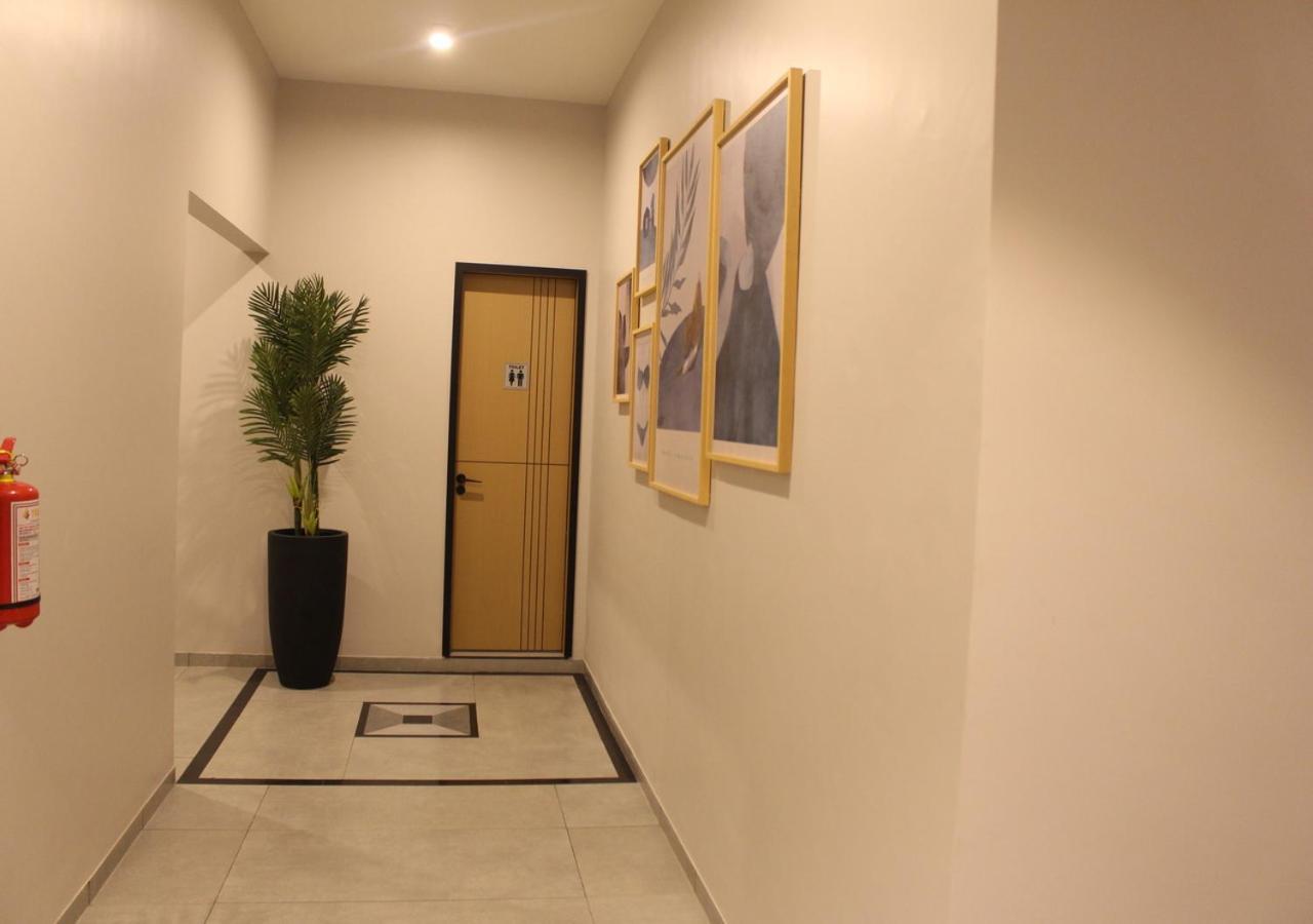 Ixoras Hotel Lemba キンシャサ エクステリア 写真