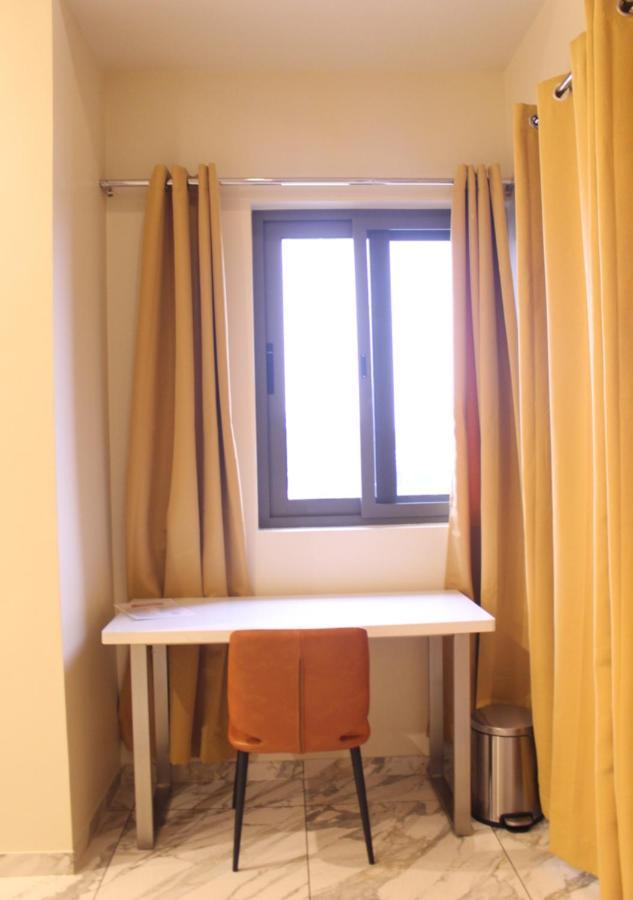 Ixoras Hotel Lemba キンシャサ エクステリア 写真