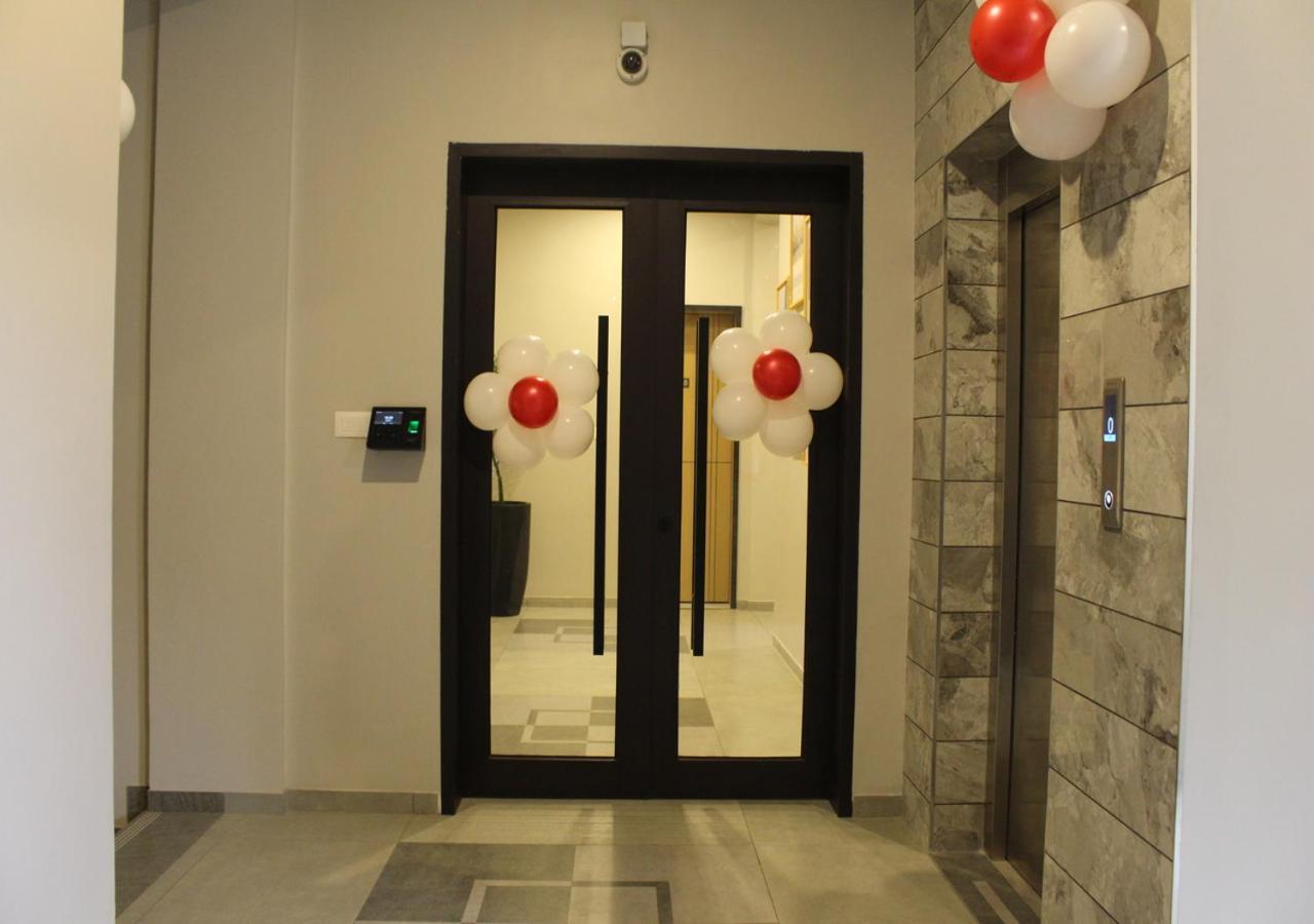 Ixoras Hotel Lemba キンシャサ エクステリア 写真