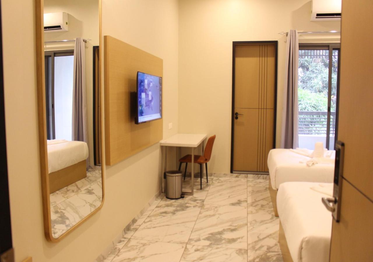 Ixoras Hotel Lemba キンシャサ エクステリア 写真