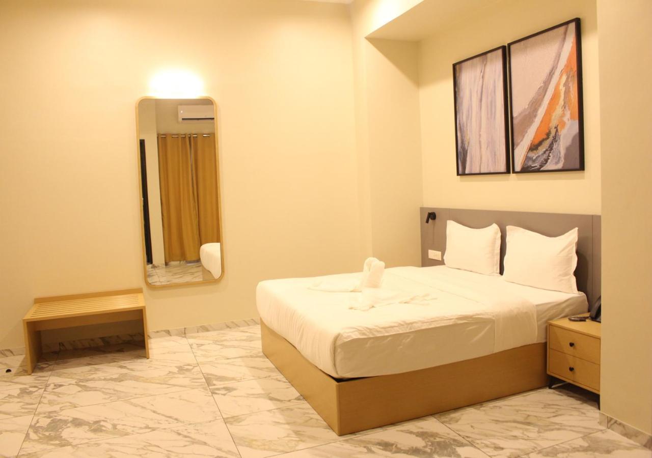 Ixoras Hotel Lemba キンシャサ エクステリア 写真