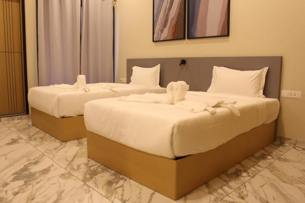 Ixoras Hotel Lemba キンシャサ エクステリア 写真