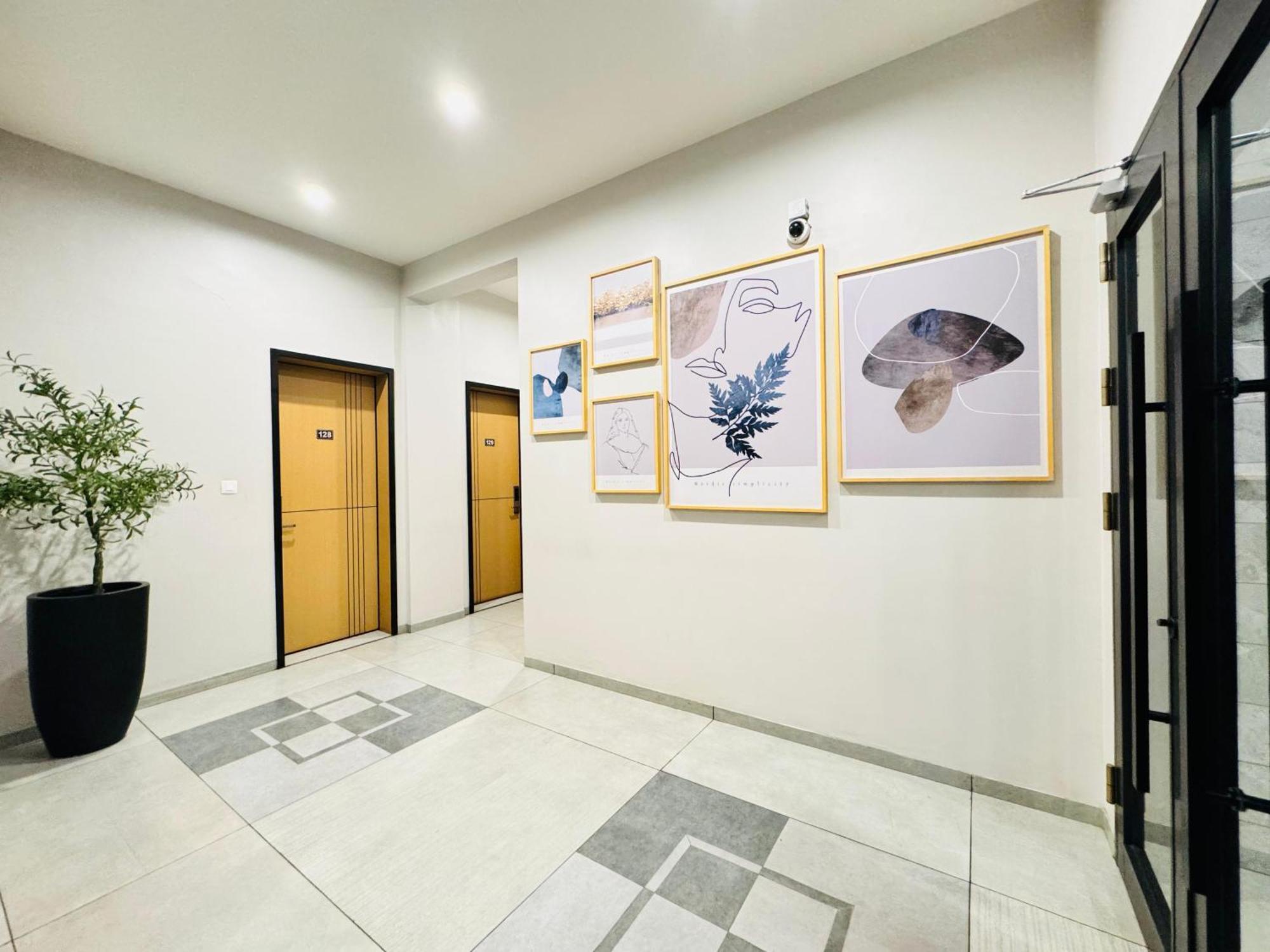Ixoras Hotel Lemba キンシャサ エクステリア 写真