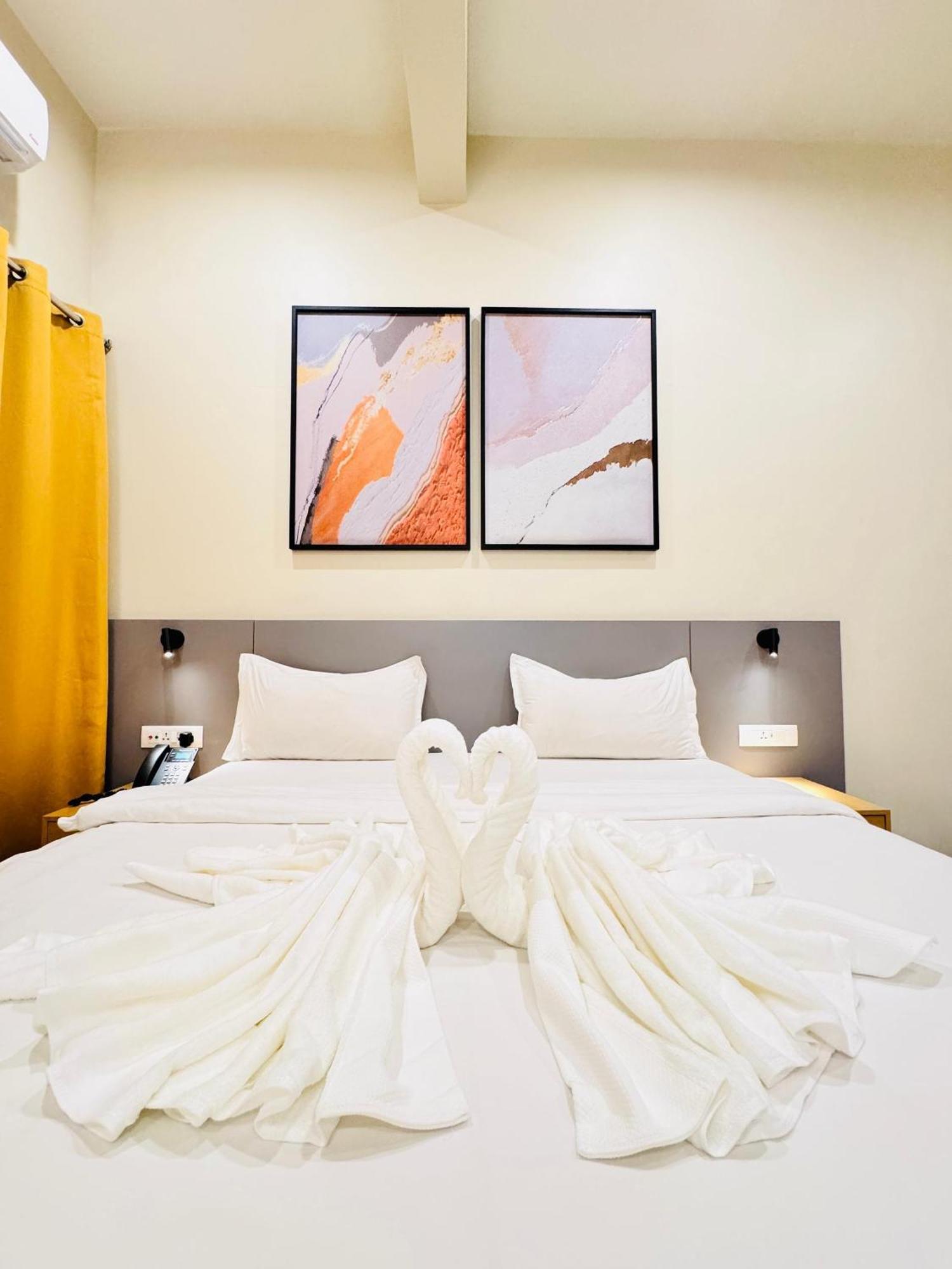 Ixoras Hotel Lemba キンシャサ エクステリア 写真