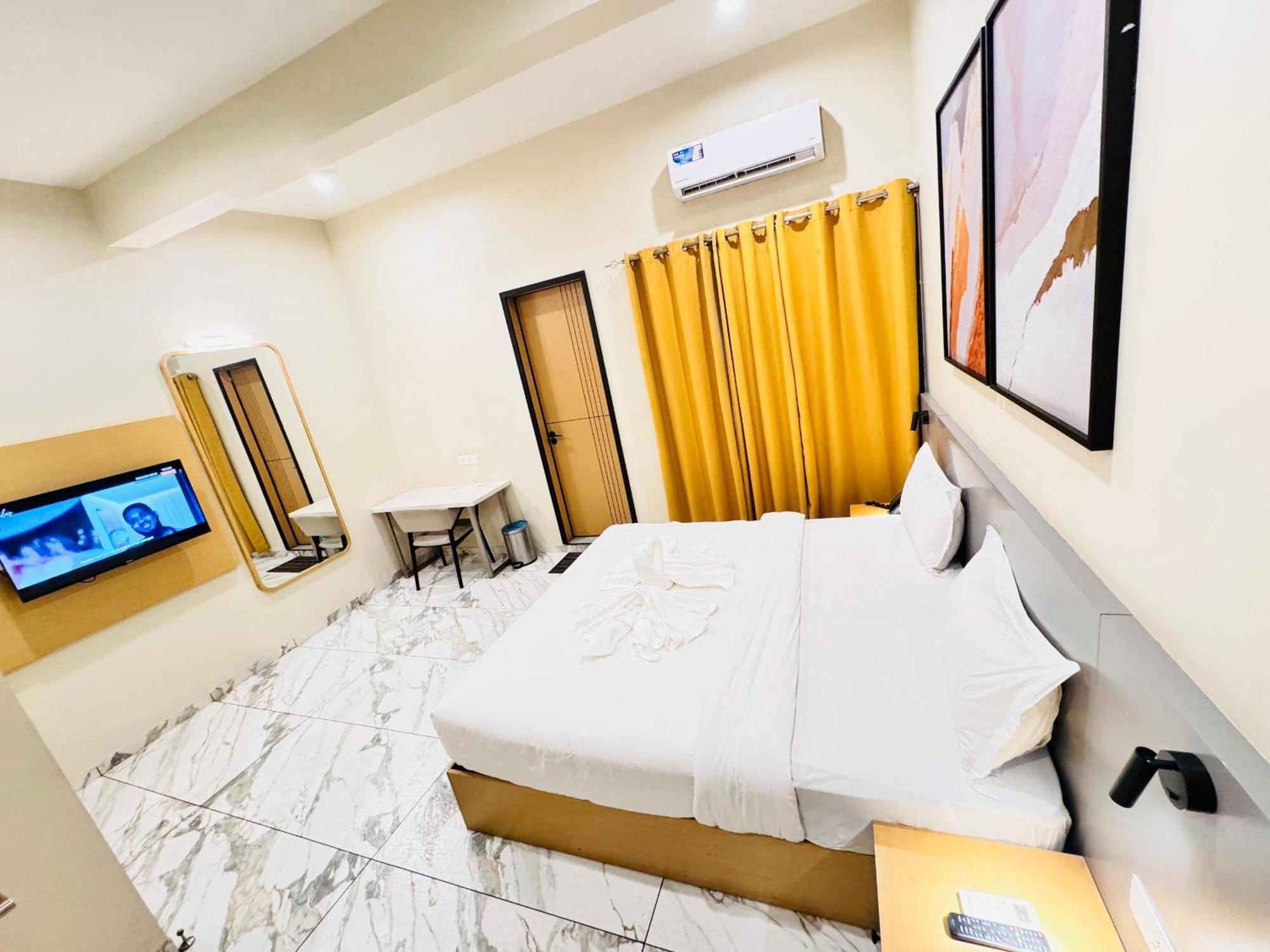 Ixoras Hotel Lemba キンシャサ エクステリア 写真