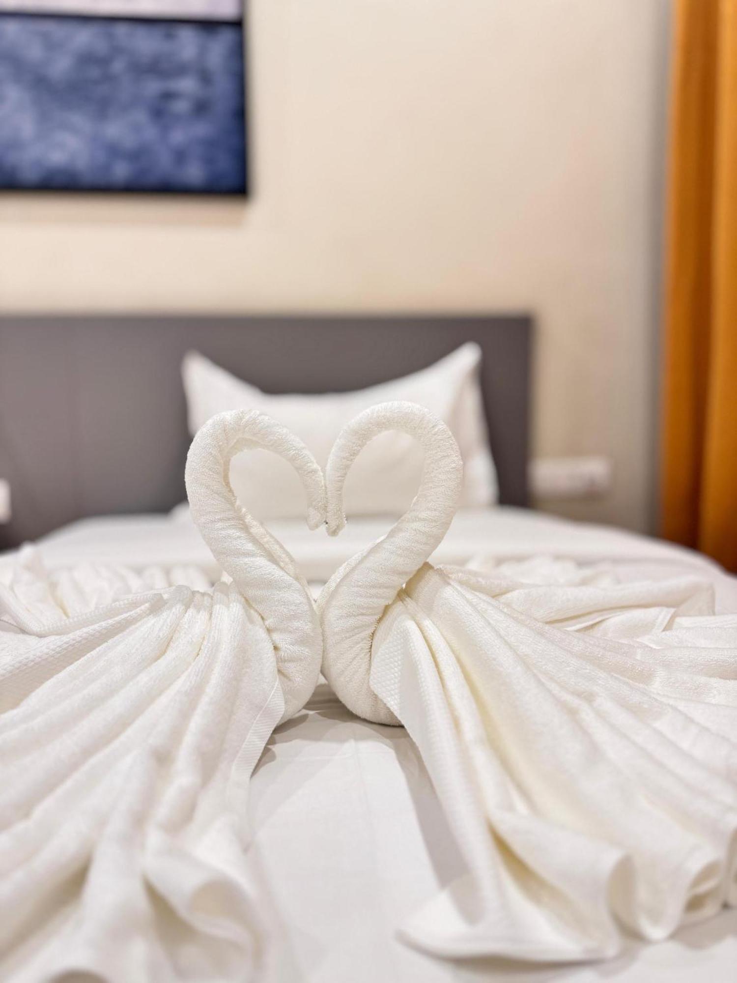 Ixoras Hotel Lemba キンシャサ エクステリア 写真