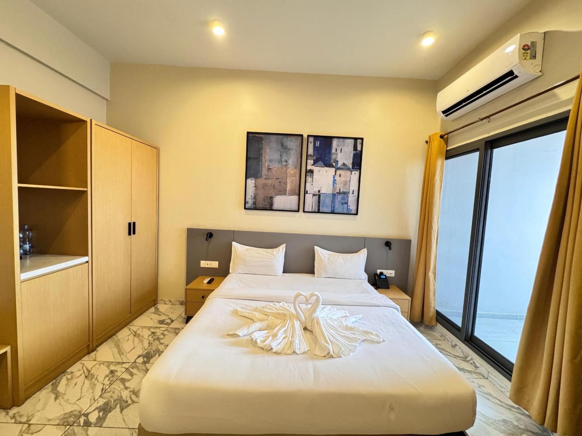Ixoras Hotel Lemba キンシャサ エクステリア 写真